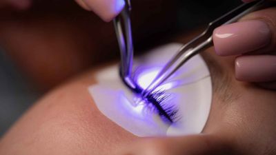 Masterclass Aplicare Extensii de Gene cu Lampă UV Sibiu 