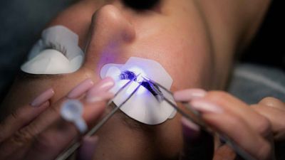 Masterclass Aplicare Extensii de Gene cu Lampă UV Sibiu 